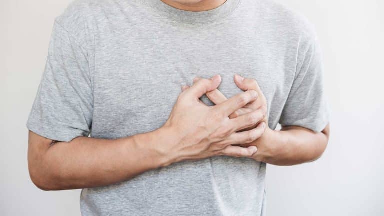 Chest Pain During Alcohol Withdrawal | Causes & Other Complications