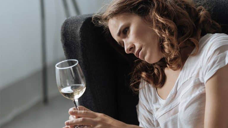 The Connection Between Alcohol Abuse & Depression