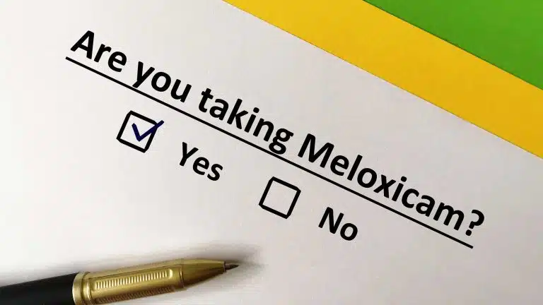 Mixing Meloxicam & Alcohol | Effects & Risks